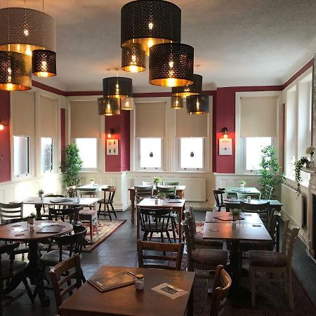 The Newbridge Hotel ภายนอก รูปภาพ