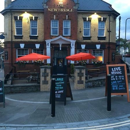 The Newbridge Hotel ภายนอก รูปภาพ